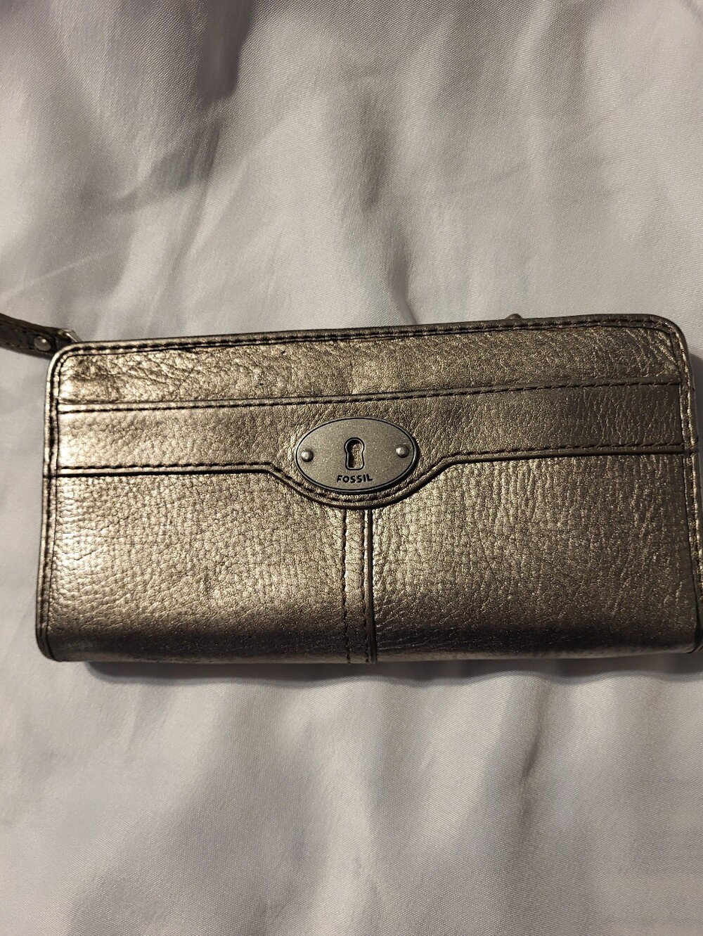 Fossil Metallic Gray Bronze Keyhole Zip Wallet